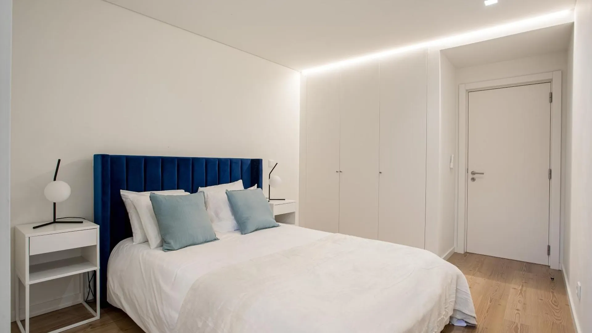 The Lisbon Hideaway, 2 Bed Urban Terrace Stay 0*,  Portugal