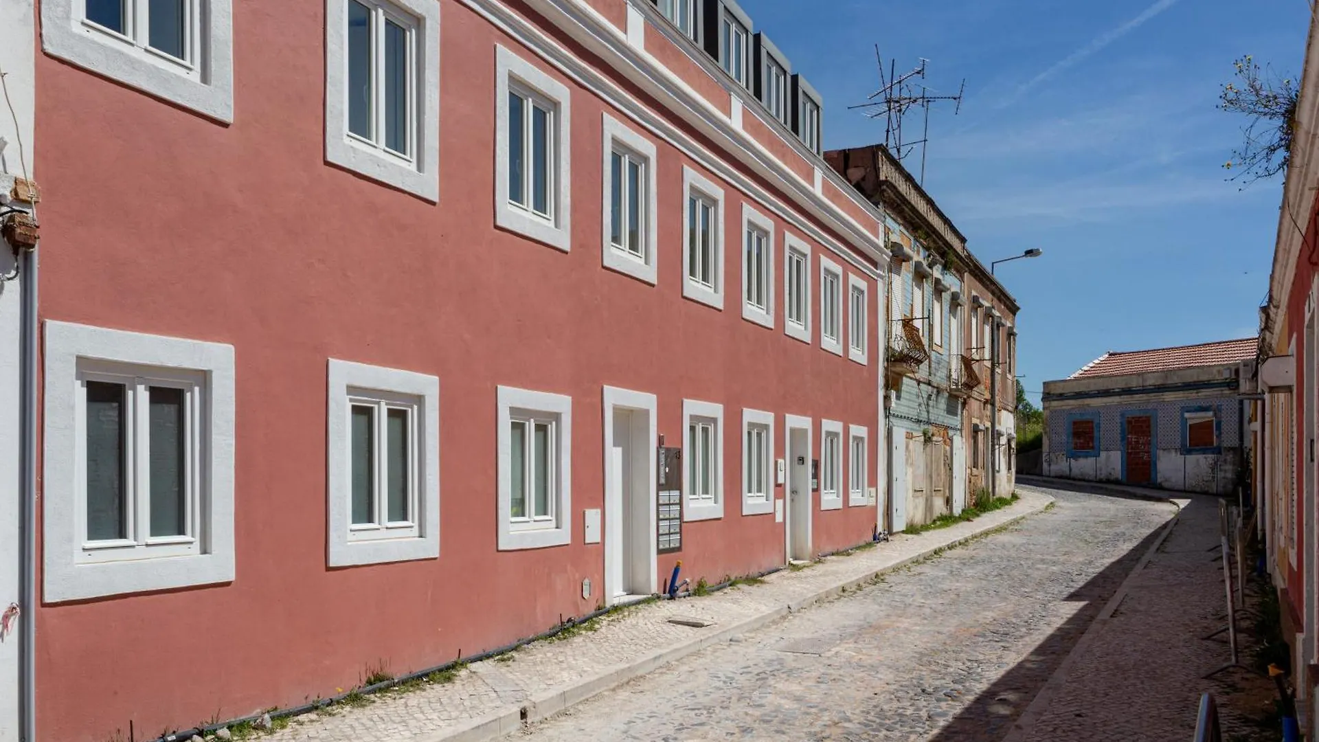 Lägenhet The Lisbon Hideaway, 2 Bed Urban Terrace Stay Portugal